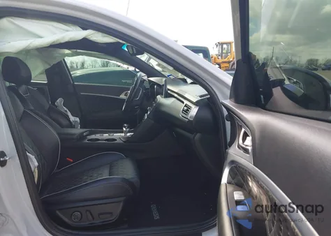 2021 Genesis G70 3.3T Awd z USA, uszkodzony, nr VIN KMTG34LE5MU074499